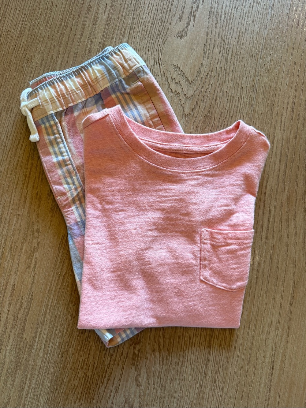 Janie and Jack Boys Salmon Pocket T-shirt (6) with Plaid Drawstring Shorts (5)